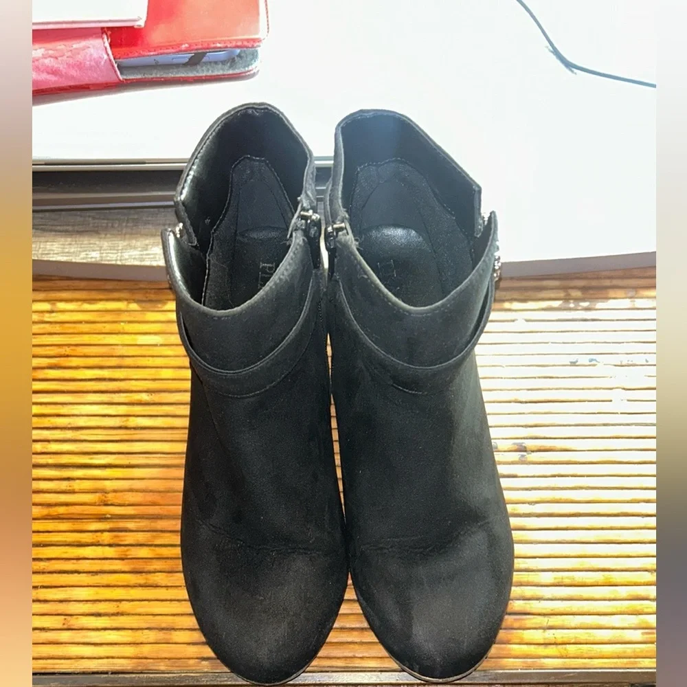 The Children's Place Black Ankle Boots with Heart Rhinestone Buckle